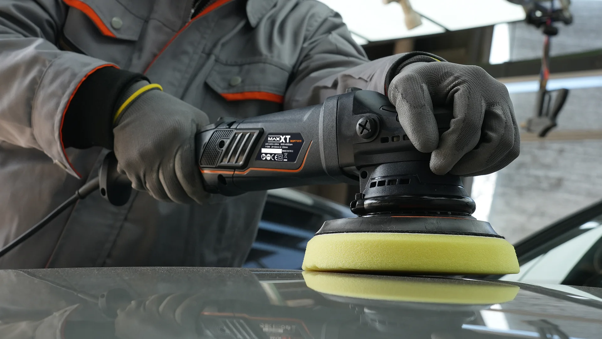 What Tools Do Body Shops Actually Use for Deep Scratch Repair